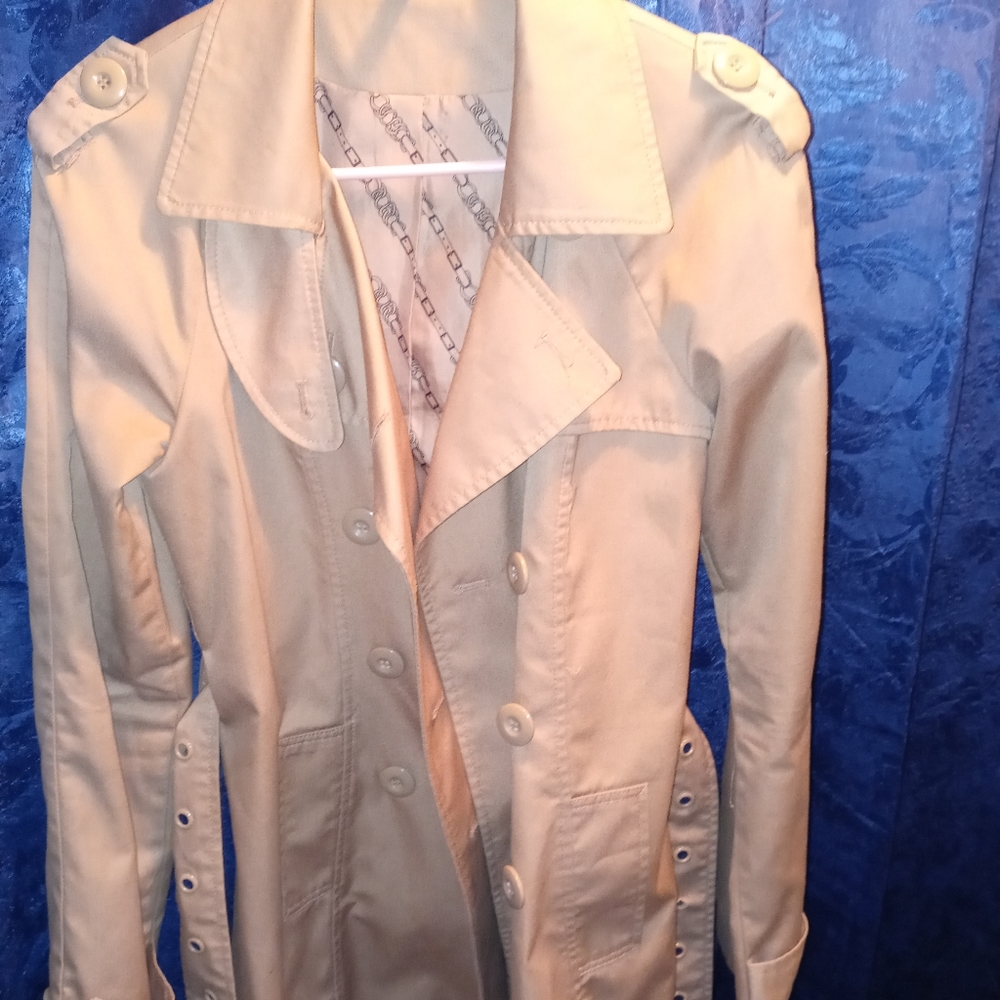 Tan Jacket - Picture 4 of 5